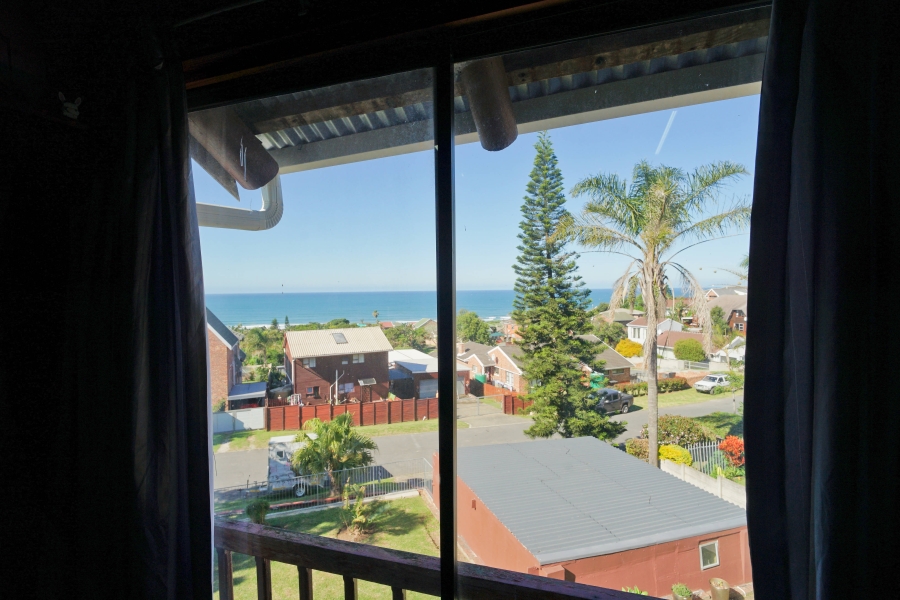 3 Bedroom Property for Sale in Winterstrand Eastern Cape